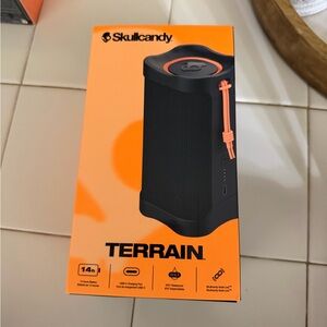 Skullcandy Terrain Speaker - Black with Orange Highlights